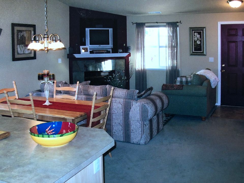 2nd image of 20668 Daisy Ln
