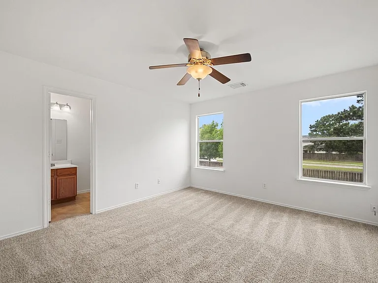 29627 Evergreen Hills Dr — Photo 12