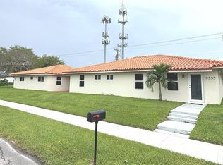 9555 SW 40th Ter, Miami, FL 33165