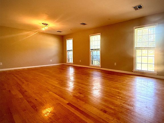 5th image of 3158 Partridge Rd
