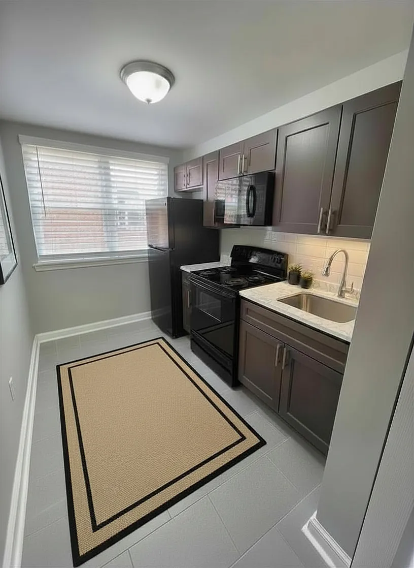 502 North Pleasant Place - 2 — Photo 2