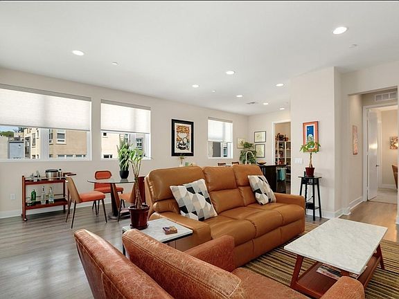 4th image of 2753 Waverly Dr APT 201