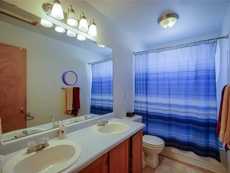 12232 Newport Dr — Photo 10