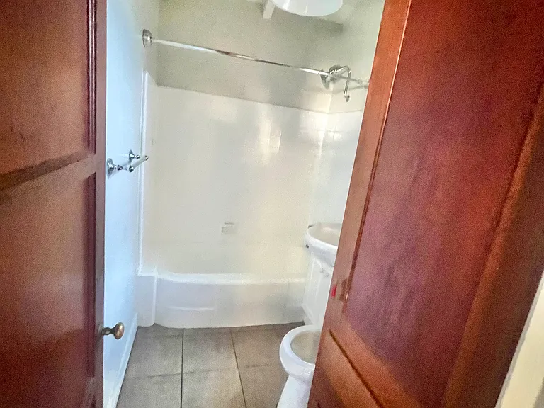 4042 La Crescenta Ave — Photo 10