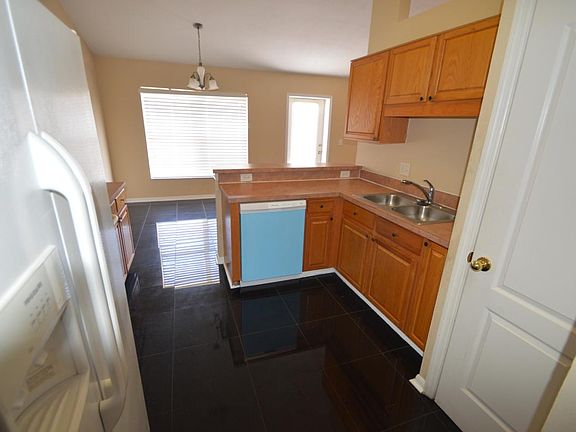 4th image of 1738 Pilchard Dr