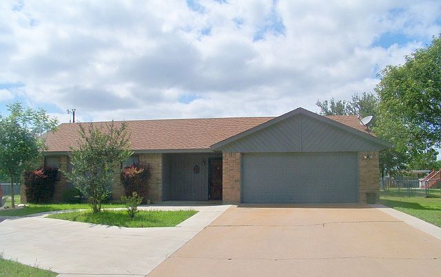 1st image of 114 Lakewood Dr