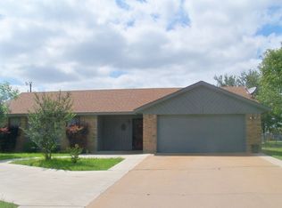 114 Lakewood Dr, Gatesville, TX 76528