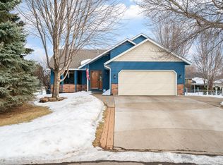 17044 Firestone Cir, Lakeville, MN 55044