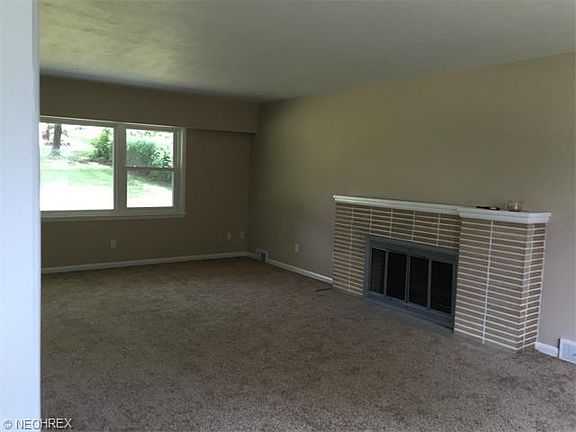 2nd image of 569 Hill Blvd