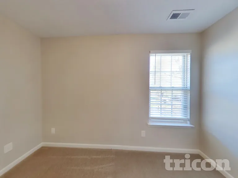 3912 Farlow Rd — Photo 13