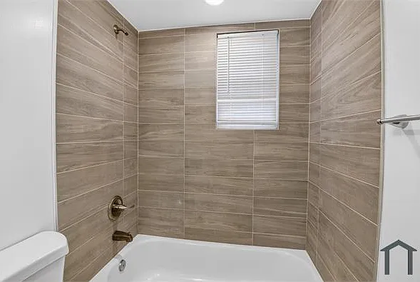 424 55th St NE #11 — Photo 15
