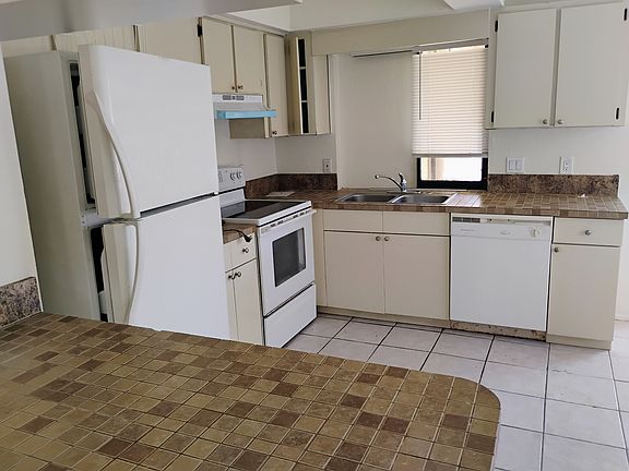 3rd image of 801B SE 5th Ave