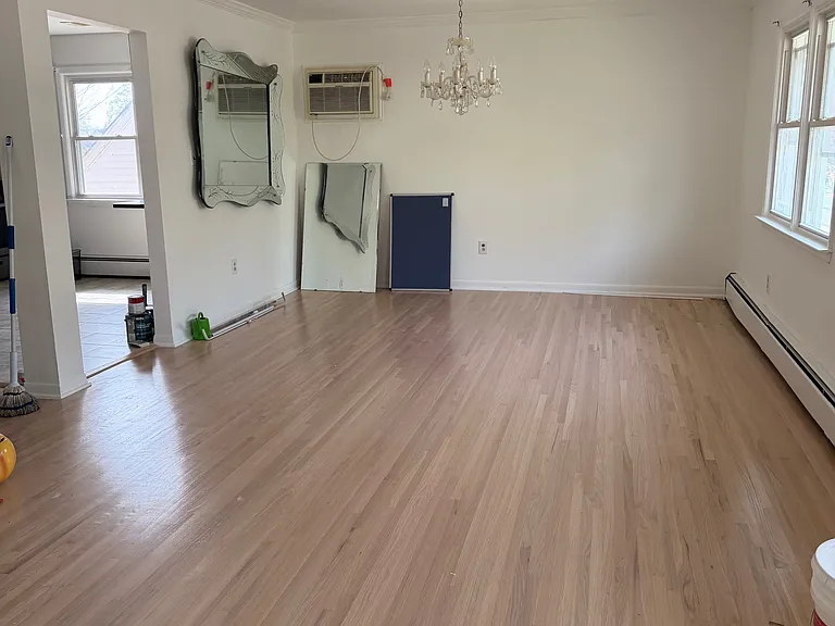 102 Harcourt Ave — Photo 9