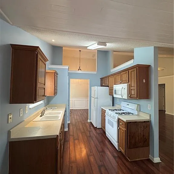 1840 Arborwood Dr — Photo 30