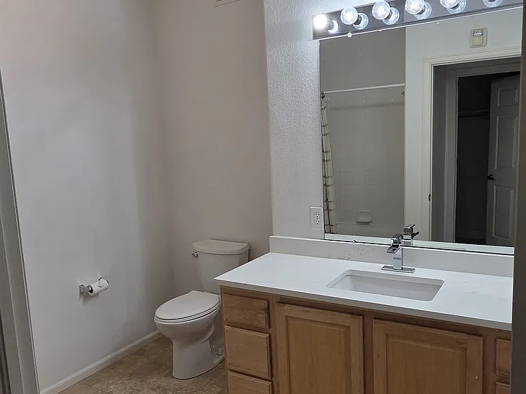 5255 Memphis St #1001 — Photo 12