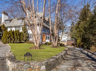 15 Willow Cir, Bronxville, NY 10708