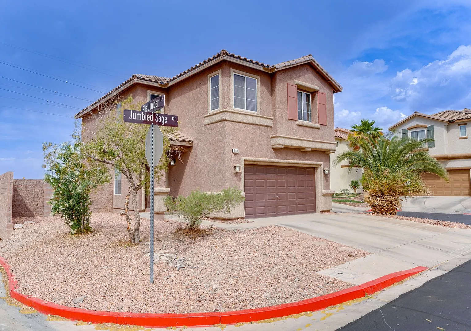Vibrant 3bedroom 2.5bath Home In 89015 — Photo 3