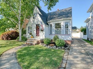 15834 Munn Rd, Cleveland, OH 44111