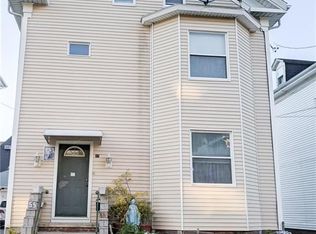 55 Daboll St, Providence, RI 02907