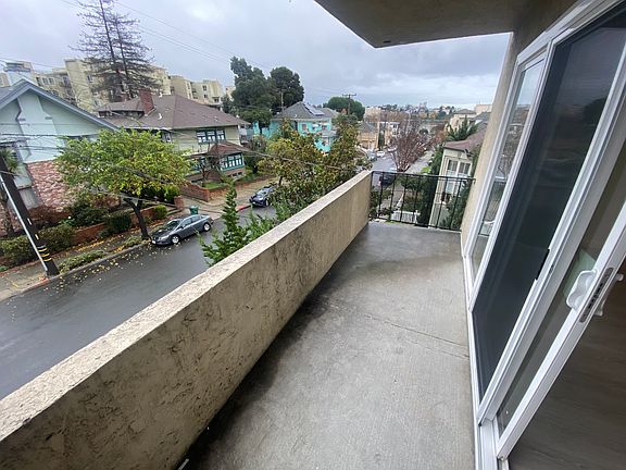 3rd image of 411 Euclid Ave APT 12