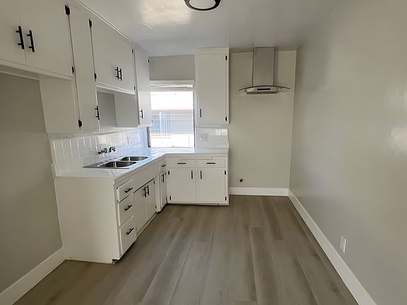 2nd image of 6332 Crenshaw Blvd APT 6