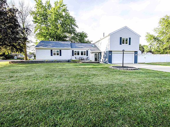2nd image of 713 Grandview Way