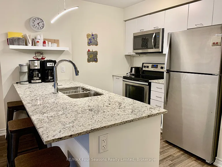 4 Cove Ct #102 — Photo 14