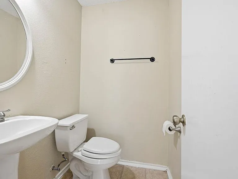 1109 Bradbury Ln — Photo 19
