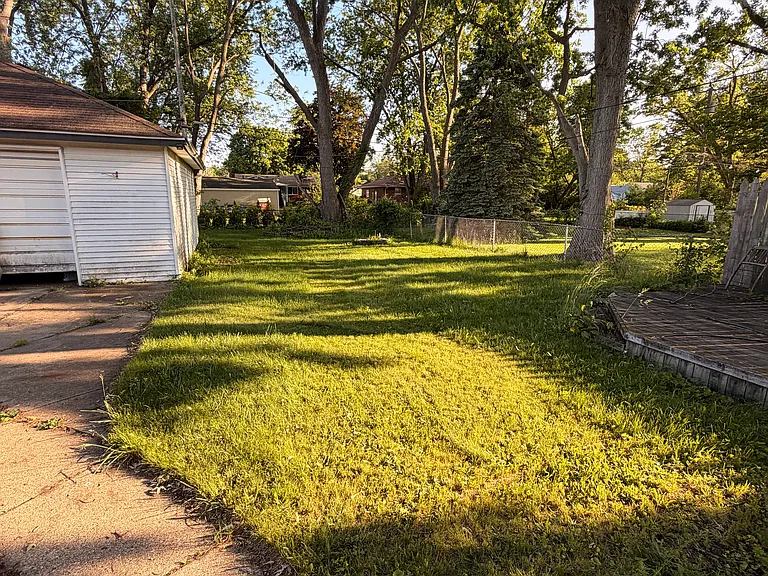 3340 Morrissey Ave — Photo 15