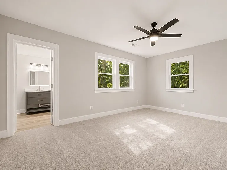 1658 Temple Ave — Photo 17