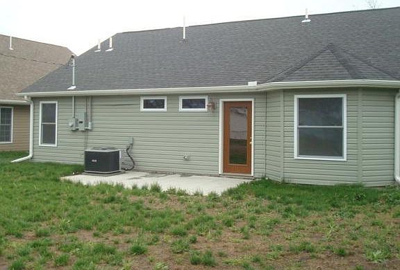 2nd image of 1209 W Lowell Ave