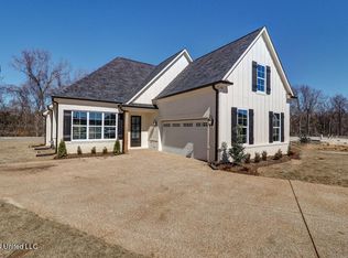 2965 Melanie Cv, Nesbit, MS 38651