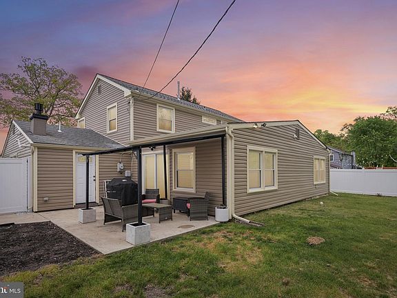 4th image of 29 Bartlett Ln