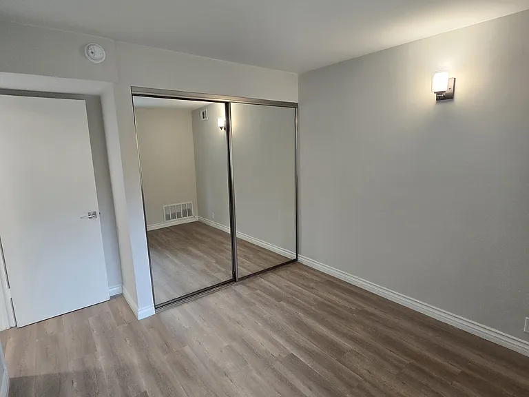 2688 Lake Ave #2690.5 — Photo 21