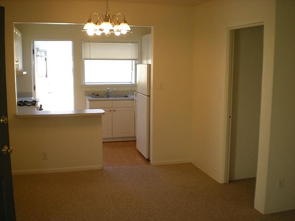 3rd image of 1507 Chalcedony St