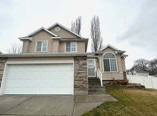 943 W 1520 N, Clinton, UT 84015