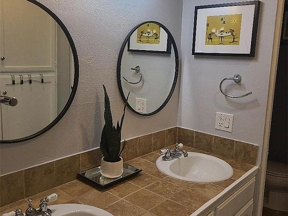 4th image of 6542 Ocean Crest Dr APT D207
