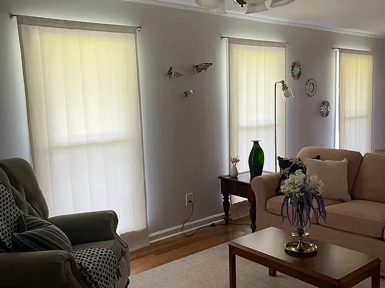 216 Brookwood Dr — Photo 5