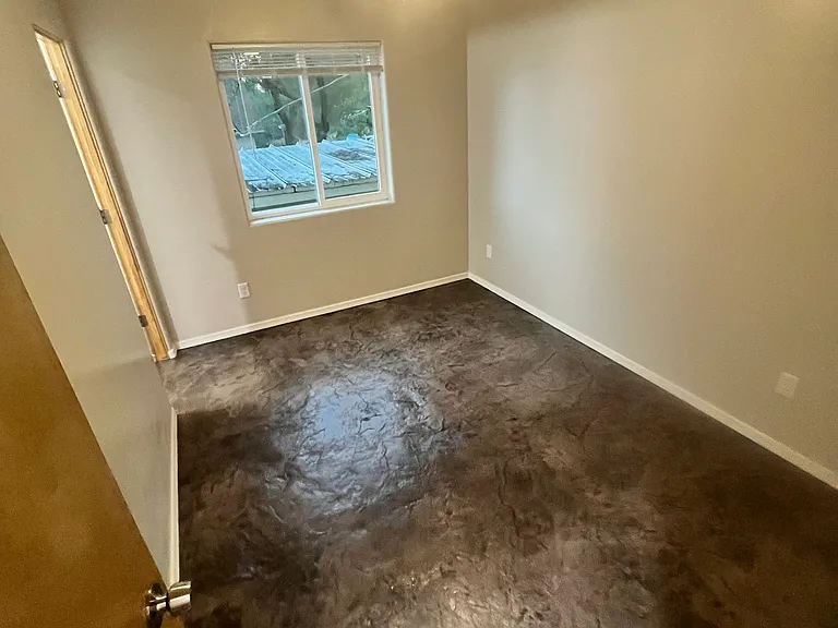 E Arrowhead Ave — Photo 8