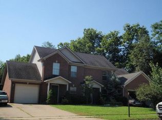 3298 Snaffle Rd, Lexington, KY 40513