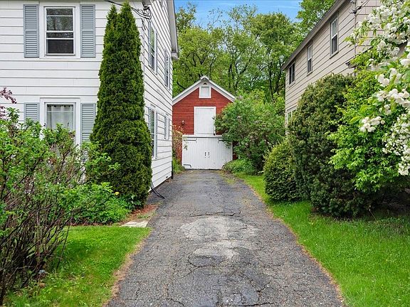 5th image of 22 Proctor Avenue