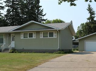 1110 Carleton St, Moosomin, SK S0G3N0