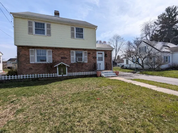 410 Oakwood Avenue, West Hartford, CT 06110