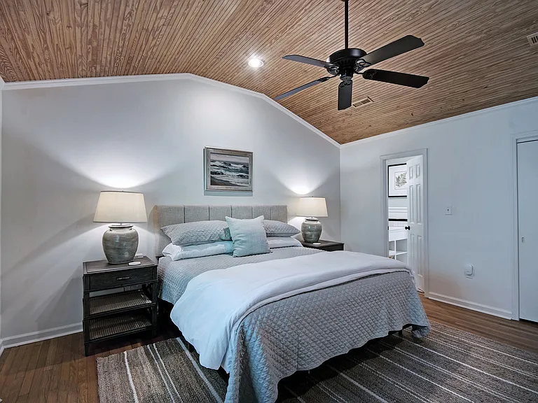 4035 Old Canton Ln — Photo 17