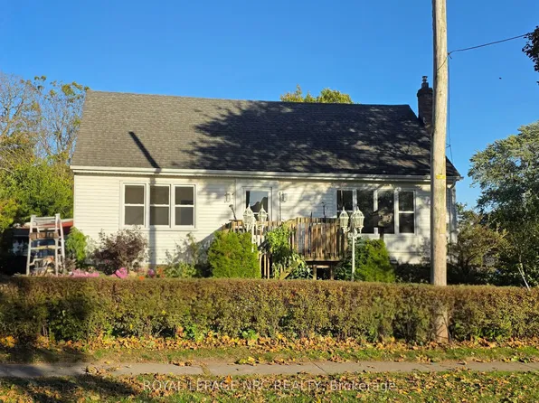 6010 Carlton Ave, Niagara Falls, ON L2G 5J5