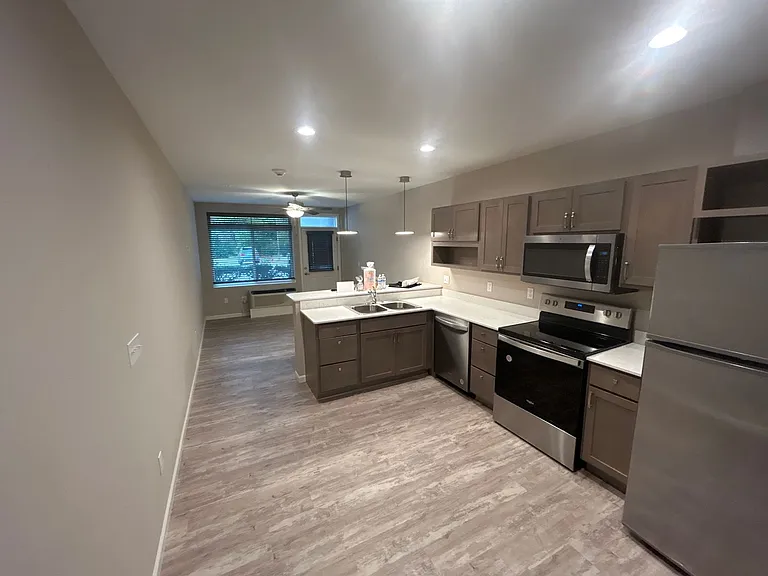 Plaza 93 Apartments — Photo 45