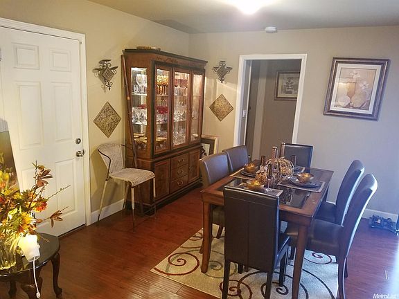 4th image of 7051 Demaret Dr