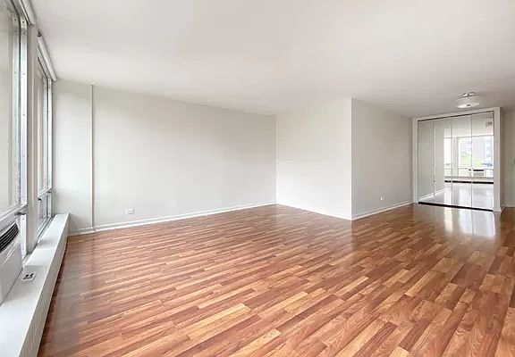 4th image of 333 E 30th St APT 5K