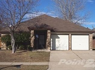 611 Eagle Trace Dr, Arlington, TX 76018
