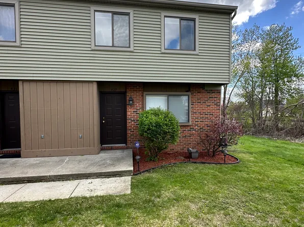 429 Pettibone St, South Lyon, MI 48178